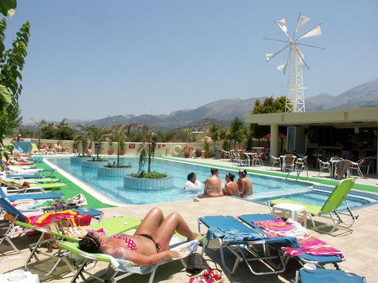 Nikos Hotel Malia  Exterior photo