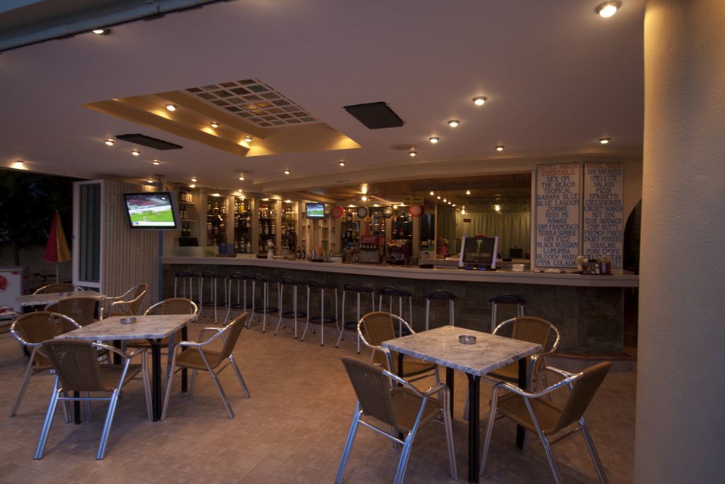 Nikos Hotel Malia  Exterior photo