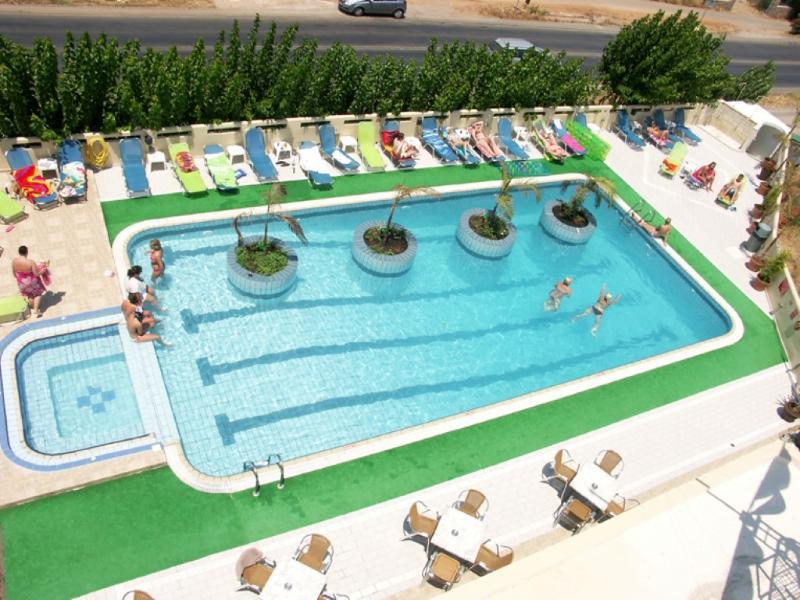 Nikos Hotel Malia  Exterior photo