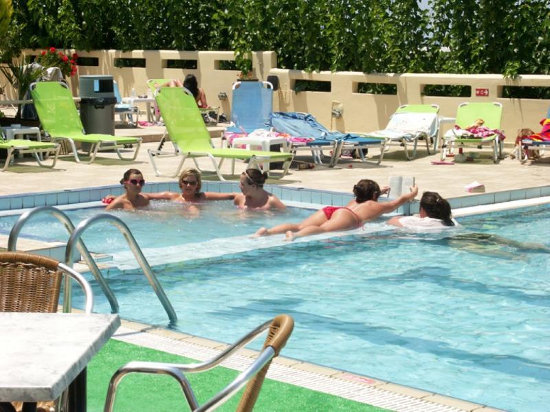 Nikos Hotel Malia  Exterior photo